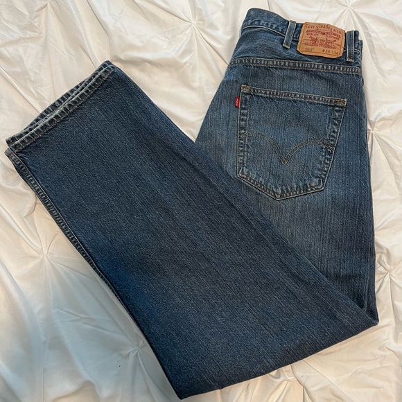 Men’s 569 Levi’s jeans size 38X34 - Picture 1 of 3